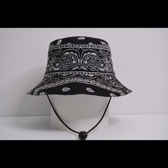 Bucket Hats w/ String Bandana Print Unisex - Picture 11 of 16